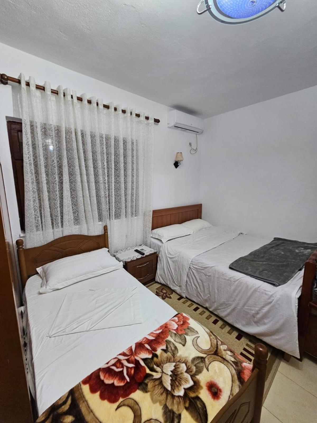 Hotel Bujtina Polimen Përmet Esterno foto