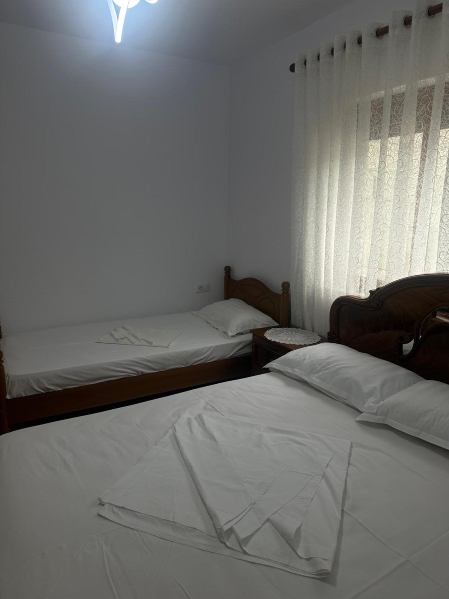 Hotel Bujtina Polimen Përmet Esterno foto
